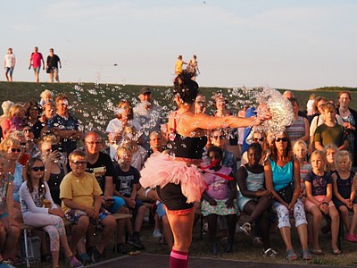 Künstler beim Duhner Künstlerpromenadenfest in Cuxhaven Duhnen