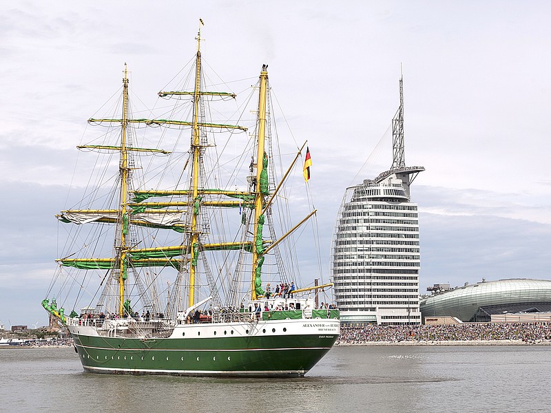 Die Alexander von Humboldt auf Weg nach Bremerhaven